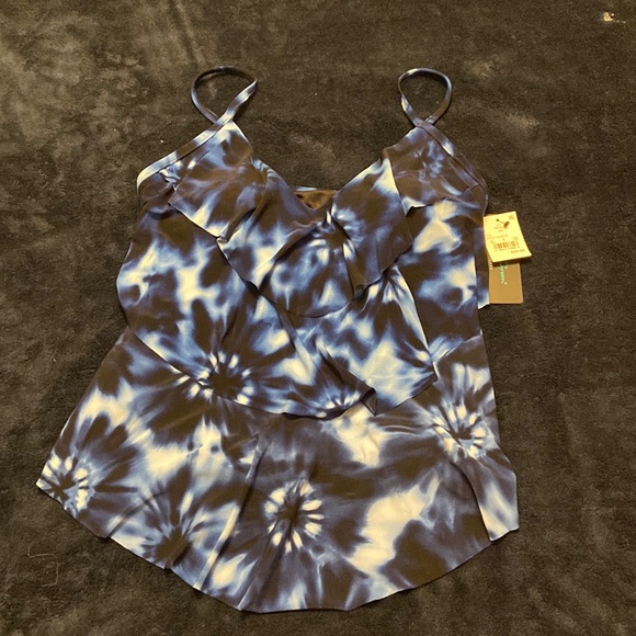 Swim top - Picture 1 of 5